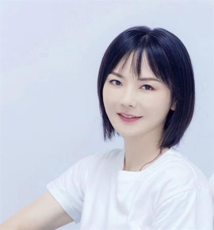 杨洋 