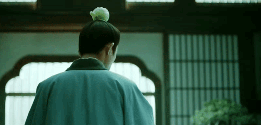 易烊千玺.gif